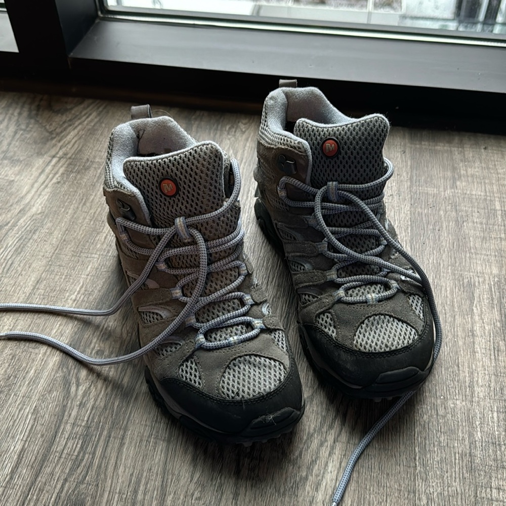 Merrell Boots - Picture 2 of 4